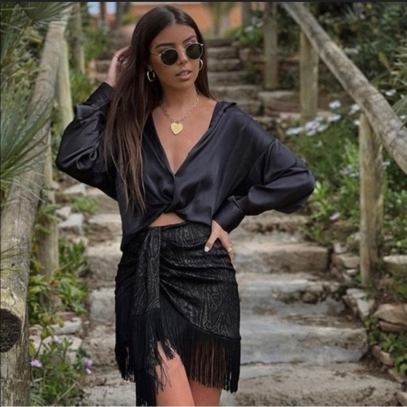 NWT Black and Gold Zara Skirt - Picture 1 of 3